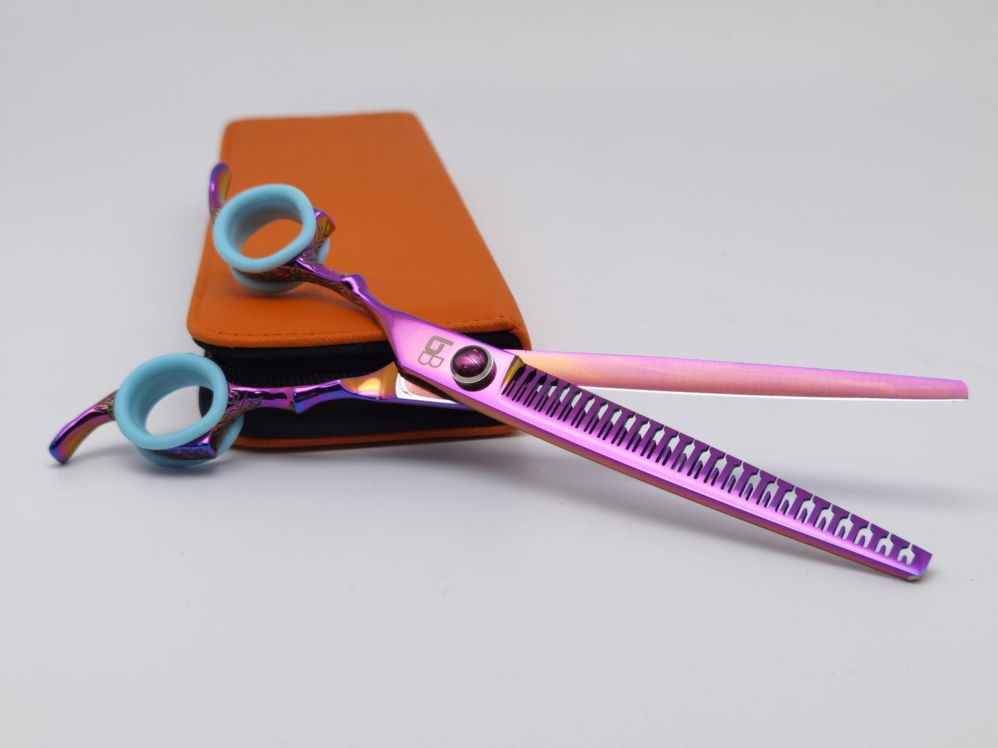 BBold 7.0" Rainbow Titanium Thinning Shear – Bold Color, Smooth Blending