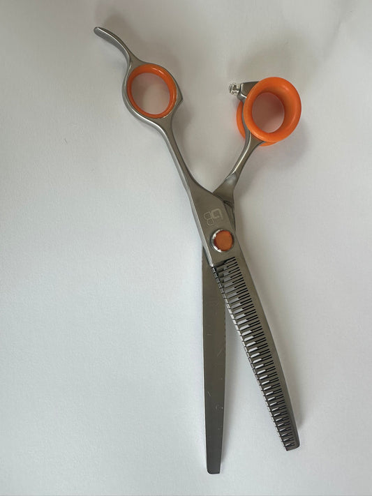 Professional Dog Grooming Scissors – Eraser Curved, 7.0″ | 23 Teeth | 80% Thinning
